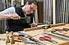La manufacture d’orgues est un travail d’équipe. Chacun apporte sa pierre à l’édifice.