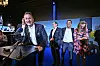 Xavier Bettel a laissé éclater sa joie face aux militants survoltés hier soir, entouré de son équipe.