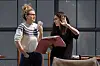 Un opéra comprend deux équipes : la mise en scène et la musique. Elles sont toujours en collaboration.