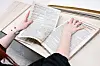 Il faut parfois tout déchirer pour remettre un livre en l’état.