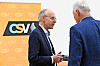 Luc Frieden (à g.) en discussion, hier, avec Claude Wiseler, le coprésident du CSV. Ce matin, ils vont rencontrer la délégation du DP.
