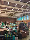 Le gymnase de l’école fondamentale Rollingergrund a été mis à disposition par la Ville de Luxembourg afin de stocker les dons.