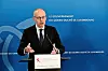 Luc Frieden face à la presse, hier, pour le briefing de rentrée marqué par l’affaire Caritas.