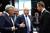 Le nouveau chef de la diplomatie britannique Boris Johnson (au centre), ici avec ses homologues belge Didier Reynders et hongrois Peter Szijjarto, ce lundi 18 juillet à Bruxelles.