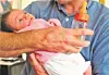 Les pères utilisent peu le congé parental... pour le moment.