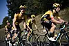 Primoz Roglic, entouré de sa garde jaune, semble contrôler le Tour de France (Photo : AFP).