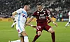 Ici aux prises avec le Marseillais Florian Thauvin, Chris Philipps a livré une prestation très correcte, dimanche soir au Vélodrome.