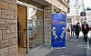 Pendant les heures d’ouverture, les mardis et mercredis après-midi de 14 h 30 à 17 h 30, ainsi que les jeudis matin de 9 h 30 à 11 h 30, un collaborateur de l’École des parents est sur place pour participer aux échanges et informer.