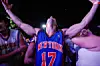 Les supporters des Knicks ont fait la fête à Central Park après la victoire des New York Knicks face aux San Antonio Spurs.