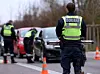 Les parents transportaient 34 cartons de bouteilles dans la Mercedes. Le fils comptait 23 cartons à bord de la BMW. (Photo Illustration RL /Philippe NEU)