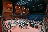 Le Grand Auditorium peut accueillir 1 500 spectateurs, 140 musiciens et 190 choristes grâce à sa scène modulable.