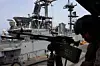 L'armée américaine a cessé ses frappes pour l'instant.