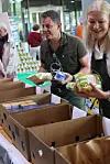 Les conserves et l'épicerie sucrée sont récoltées à la sortie des caisses