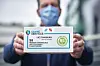 Les 50 masques chirurgicaux avec élastiques à usage unique sont en vente dès à présent.