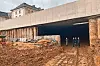 La rénovation de la place résulte d’un consortium d’architectes : Arche Claire d’Arlon, Hebbelinck et MSA.
