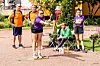 Le mölkky est intergénérationnel : jeunes et seniors s’affrontent dans la joie et la bonne humeur. Et les purs novices ont des chances de l’emporter face aux joueurs expérimentés.