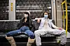'Il est parfaitement possible de s'assoir confortablement dans les transports sans prendre deux places en écartant les jambes', explique Mina Bonakdar, 25 ans (photo : AFP).