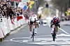 Michal Kwiatkowski et Benoit Cosnefroy ont terminé au coude à coude sur un même ligne! (Photo : AFP).