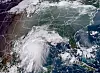 Accompagné de vents de 120 km/h, Nicholas 'apporte de grosses pluies, des vents forts et des perturbations orageuses vers les côtes centrale et septentrionale du Texas', a indiqué le NHC
