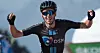 Au classement général, Bardet devance Michael Storer de 14 secondes.