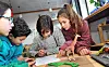 Le chèque-service est une aide étatique qui vise à soutenir l'accès aux structures d'accueil pour les enfants.
