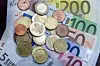 Face au dollars, l'Euro est en baisse.