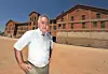 Alain Chouraqui, chercheur au CNRS, explique les dangers qui guettent la démocratie en cette crise du coronavirus. Il pose sur cette photo devant le Camp des milles, un lieu d'internement den al Seconde Guerre mondiale dans le sud de la France (Photo d'archives : AFP).