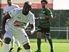 Yannick Kakoko est l'un des hommes forts du Titus Pétange. Il faut dire que le footballeur a de l'expérience ! (Photo : Luis Mangorrinha).