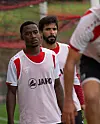 Harisson Djonkep vient pour prêter mains forte au Brésilien Matheus (à dr.), ainsi qu'à Nicolas Perez et Babou Seye aux avants-postes.