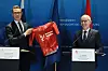 Alexander Stubb a reçu des mains de Luc Frieden un maillot de l’équipe nationale de cyclisme. Le président finlandais faisait du vélo avec Fränk Schleck lorsqu’il habitait au Luxembourg.