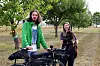 Ces jours-ci, Kasia a fait la connaissance d'Andreyi, qui parcourt le Benelux à vélo et a pu bivouaquer dans son verger.