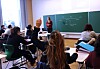 Les élèves disent se sentir moins accompagnés en classe : un effet ricochet de la pénurie d'enseignants.