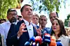 Flavio Bolsonaro, sénateur brésilien de droite et candidat à la présidence du Parti libéral (PL), s'exprimant aux côtés de Renata Abreu, présidente du parti Podemos.