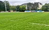 La pelouse du Deich, toujours trop mauvaise pour y jouer au foot.