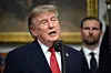 Sans livrer aucun détail sur les mesures à l'étude, Donald Trump avait déjà averti que les pays qui ne soutiendraient pas cette offensive seraient considérés comme étant contre les États-Unis.
