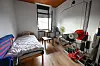 Le loyer d’une chambre s’élevait à 700 euros. Les 13 locataires partageaient les toilettes et une salle de bains.