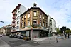 Les chambres se trouvaient au-dessus d’un café appartenant au même propriétaire.