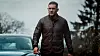 Après des rumeurs qui le disaient écarté de la saison 3, Tom Hardy sera bien de retour dans MobLand.