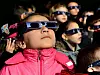 Lors de l’éclipse solaire partielle de mars 2015. À l’époque, le degré d’occultation du soleil par la lune était de 80 %. Cette fois, il sera de 90 % environ dans notre région.