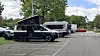 Alors que le camping tout proche affiche régulièrement complet, certains touristes séjournent sur le parking pendant plusieurs semaines, voire plusieurs mois. (Photos : christelle brucker)