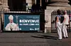 Cette visite sera scrutée par la communauté catholique du monde entier, qui compte près d'un milliard et demi de baptisés.