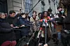 Les représentants des organisations de lycéens, à leur sortie de Matignon, après leur entrevue avec le Premier ministre français ce lundi.