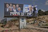 À quelques jours d'élections israéliennes très serrées, les campagnes tournent à plein régime avec des piques de mauvais goût et des attaques rhétoriques contre les candidats, franchissant parfois d'anciennes lignes rouges.