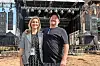 Violeta Frank et Sean McKeown sont aux commandes d’un spectacle mélangeant artistes internationaux et locaux dont les numéros racontent en filigrane l’histoire de la ville.