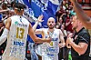 «Sticky» Gutenkauf, qui tape ici dans la main d'un très bon Nick Davis, s'est montré décisif en fin de match.