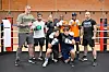 (De g. à d.) Le coach Boris Molitor, les compétiteurs du BoxClub Esch et Julian Siegers, second coach.