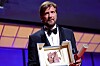 Ruben Östlund devra choisir la Palme d'or parmi la vingtaine de films en compétition, qui doivent être dévoilés prochainement.