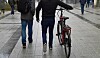 Les vélos pourront être tirés à la main à travers la rue de l'Alzette, mais plus enfourchés durant certaines heures si une mesure en ce sens passe. (archives Editpress)