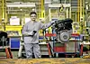 Olivier Toussaint indique avoir «photographié 135 personnes» au bout de trois ans de travail, témoignant à la fois d’environnements modernes et plus traditionnels.