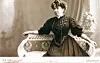 Helen Buchholtz, photographiée en 1905.
